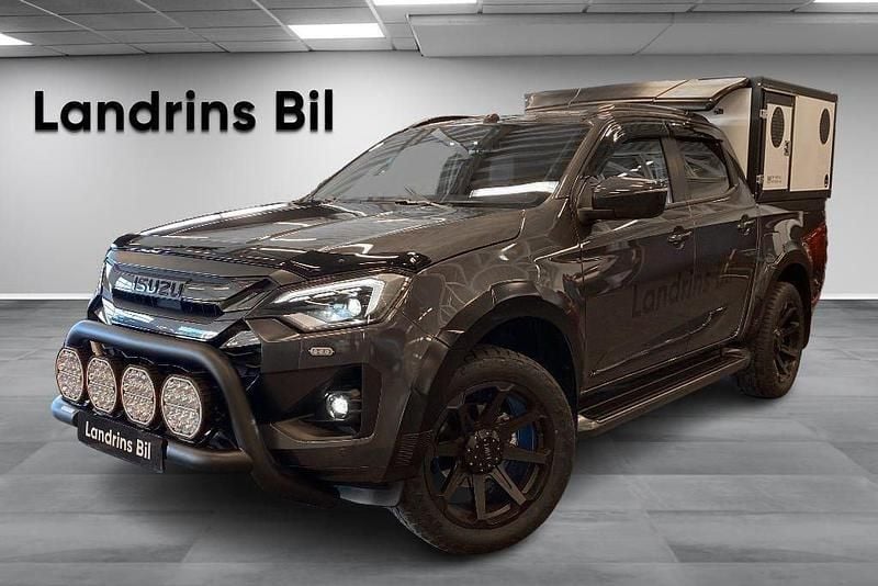 Grå (grå metallic) Begagnad 2025 Isuzu D-Max Pickup | 898 750 kr - Bild 1/4