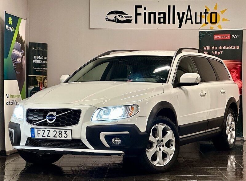 Vit Begagnad 2016 Volvo XC70 Standard SUV | 209 900 kr (Marknadspris) - Bild 1/2