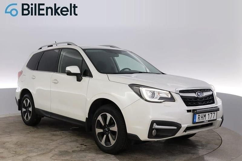 Vit Begagnad 2016 Subaru Forester SUV | 179 900 kr (Marknadspris) - Bild 1/4