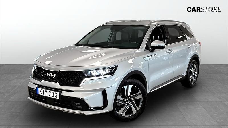 Grå Begagnad 2023 Kia Sorento Advance SUV | 469 000 kr (Marknadspris) - Bild 1/4