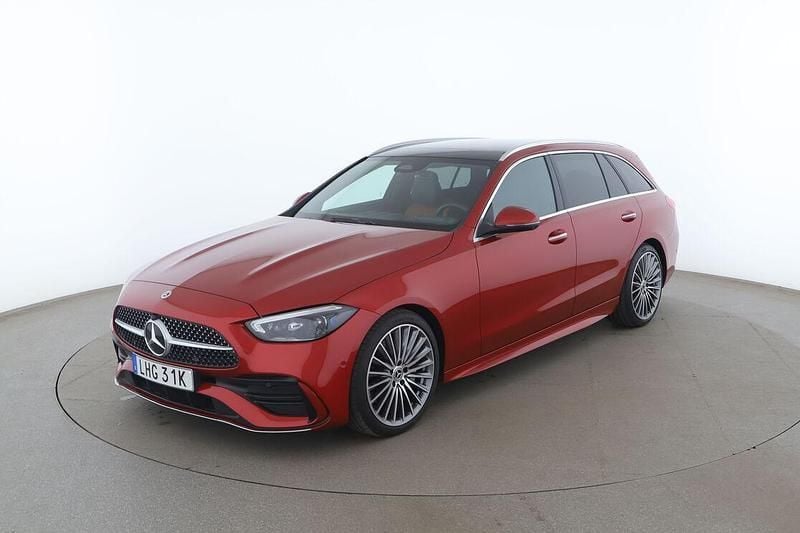 Röd Begagnad 2022 Mercedes C220 AMG line Kombi | 446 000 kr (Bra pris) - Bild 1/3
