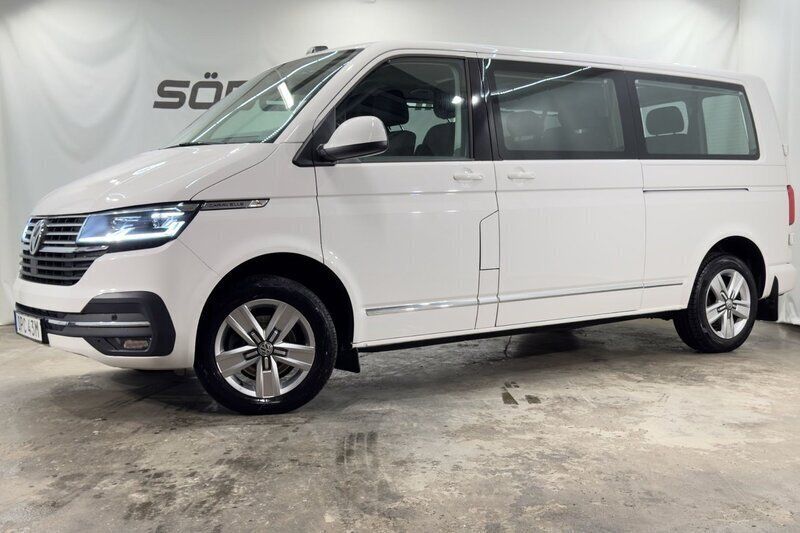 Vit Begagnad 2022 VW Caravelle Minibuss | 489 900 kr (Lite dyr) - Bild 1/4