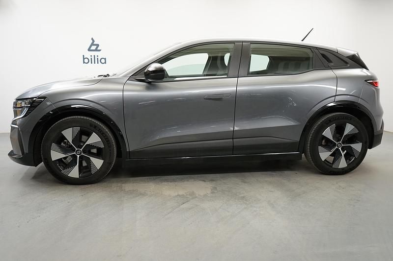 Begagnad Renault Mégane IV Equilibre 97 kW (132 HK) 2022 Grå Halvkombi