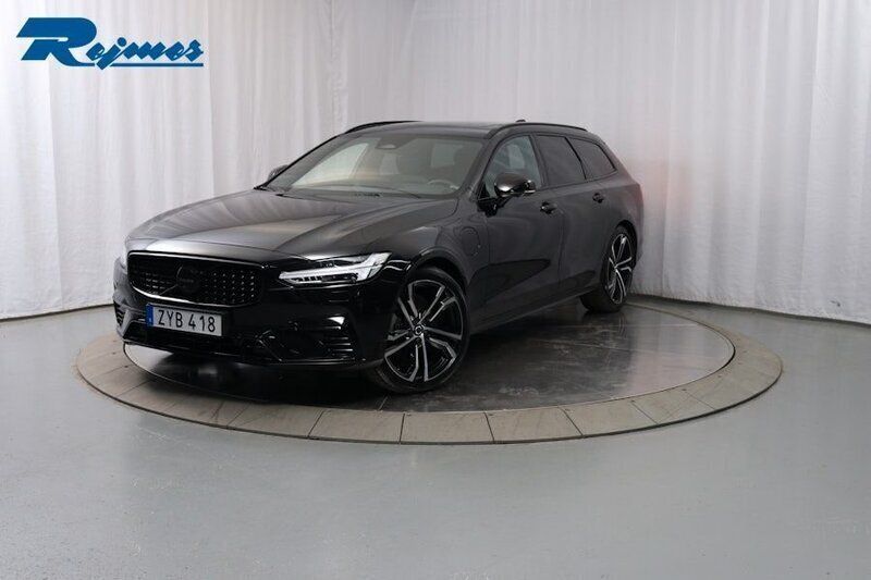 Svart Begagnad 2022 Volvo V90 R-Design Pro Kombi | 459 900 kr (Bra pris) - Bild 1/4