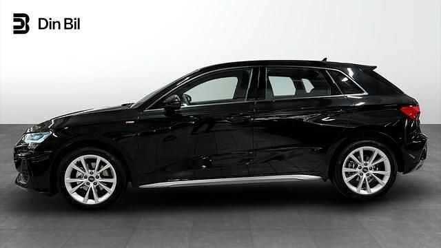 Ny Audi A3 S-Line 150 HK (110 kW) 2025 Mytsvart metallic