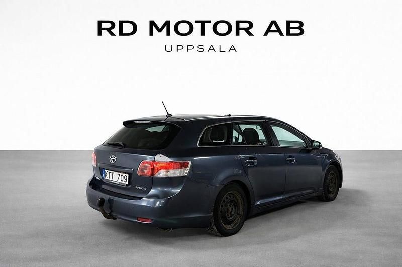 Begagnad Toyota Avensis Business Edition 147 HK (108 kW) 2010 Mörkblå Kombi