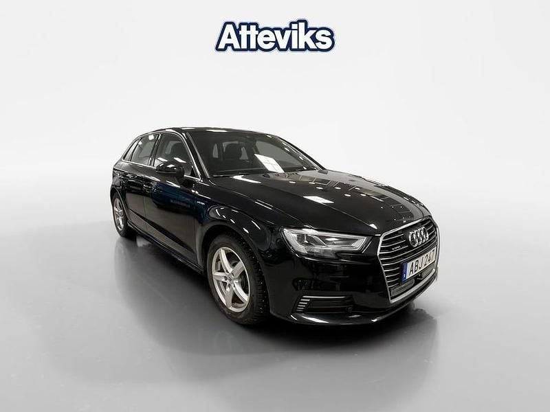 Svart Begagnad 2017 Audi A3 | 179 000 kr (Marknadspris) - Bild 1/4