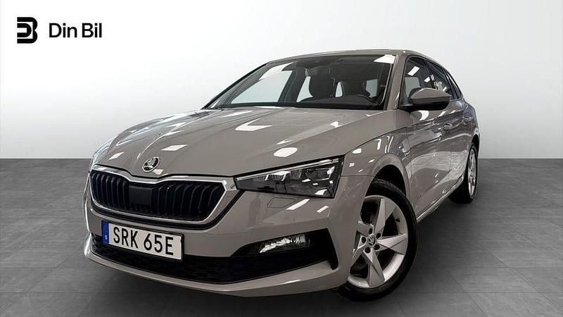 Grå Begagnad 2020 Skoda Scala Style Halvkombi | 154 900 kr (Marknadspris) - Bild 1/4
