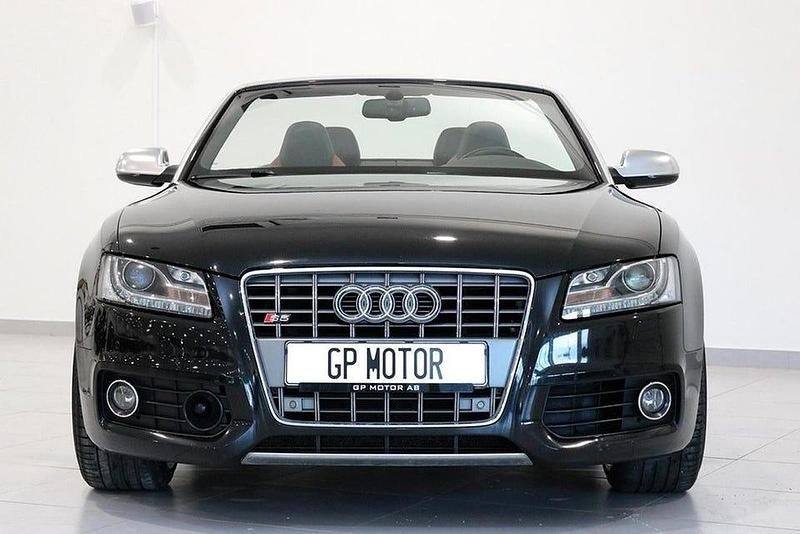 Begagnad Audi S5 333 HK (244 kW) 2010 Svart metallic Cab
