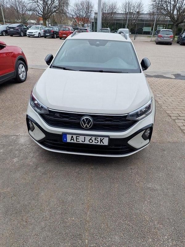 Grå Begagnad 2024 VW Taigo R-line SUV | 225 000 kr (Bra pris) - Bild 1/2