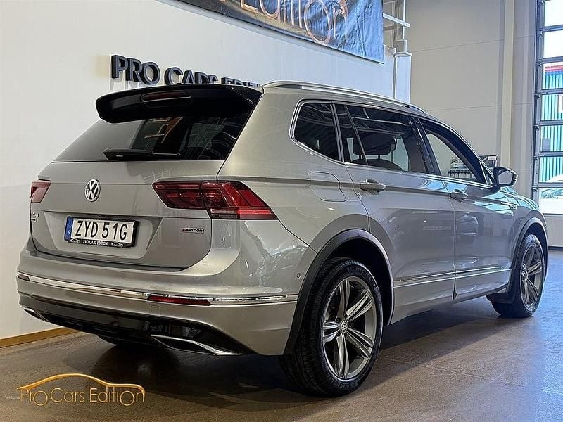 Begagnad VW Tiguan Allspace R-line 200 HK (147 kW) 2020 Silver SUV