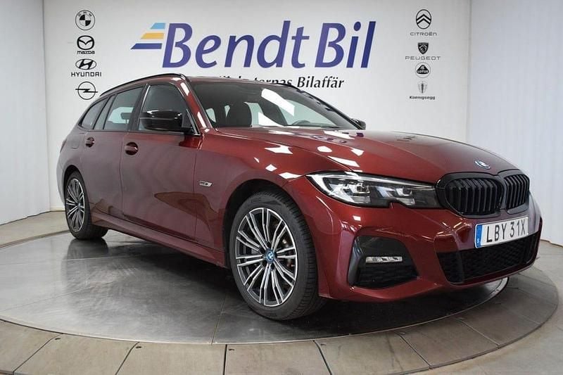 Begagnad BMW 330 M Sport 292 HK (214 kW) 2022 Röd Kombi