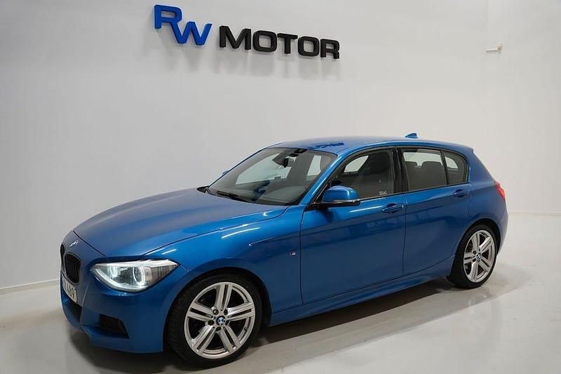 Blå Begagnad 2014 BMW 116 M Sport Halvkombi | 124 800 kr (Marknadspris) - Bild 1/4