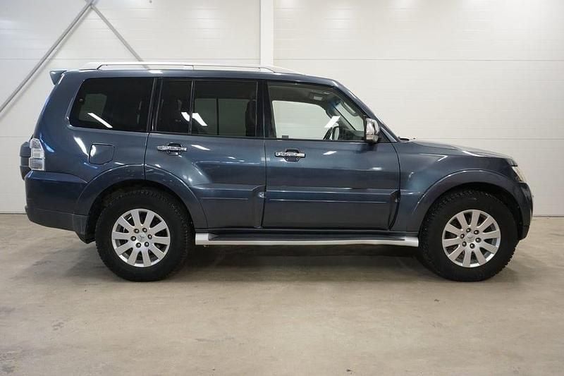Begagnad Mitsubishi Pajero 170 HK (125 kW) 2008 Grå SUV
