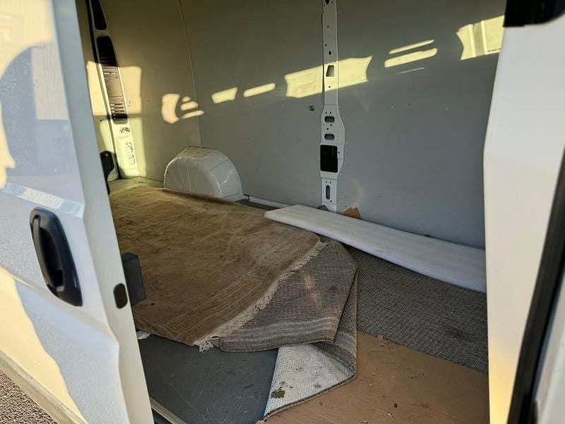 Begagnad Peugeot Boxer 177 HK (130 kW) 2012 Vit Van