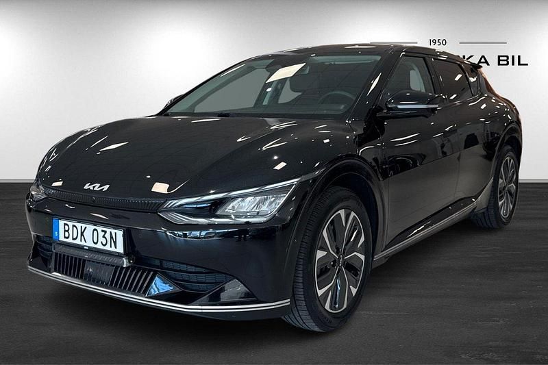 Svart Begagnad 2022 Kia EV6 3 SUV | 379 000 kr - Bild 1/4