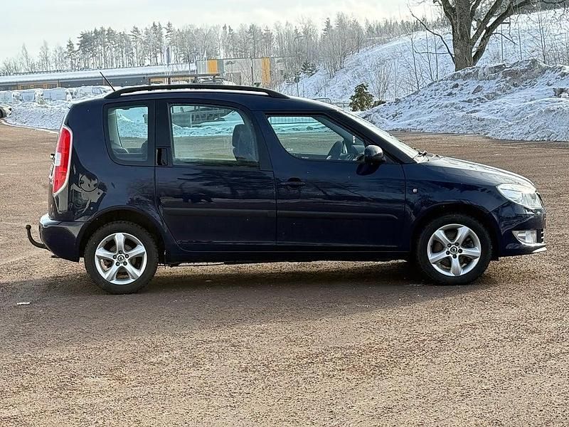 Begagnad Skoda Roomster 75 HK (55 kW) 2012 Blå Minibuss