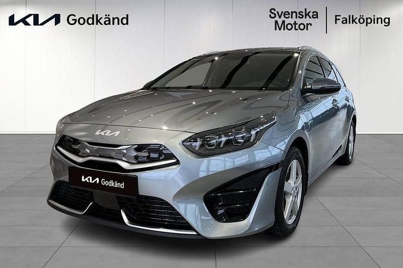 Grå Begagnad 2022 Kia Ceed Sportswagon Kombi | 229 900 kr (Marknadspris) - Bild 1/4
