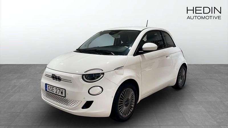 Vit Begagnad 2021 Fiat 500e Icon Halvkombi | 189 900 kr (Marknadspris) - Bild 1/4
