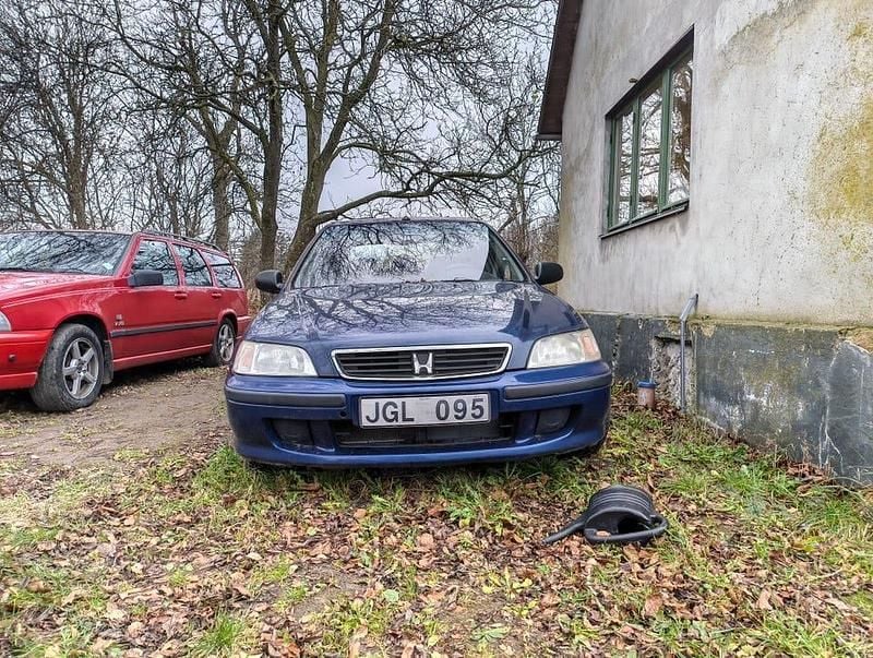 Begagnad 1999 Honda Civic Halvkombi | 1 500 kr - Bild 1/4