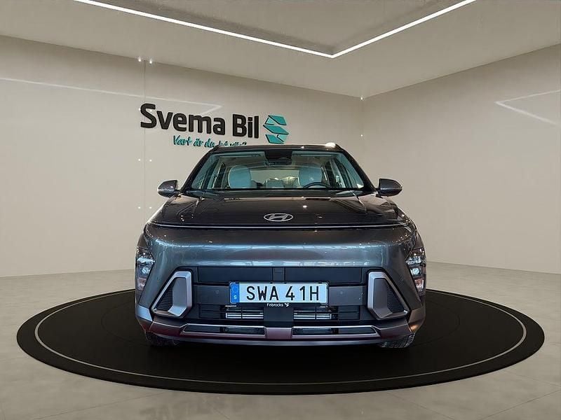 Begagnad Hyundai Kona Essential 120 HK (88 kW) 2024 Amazon grey metallic SUV