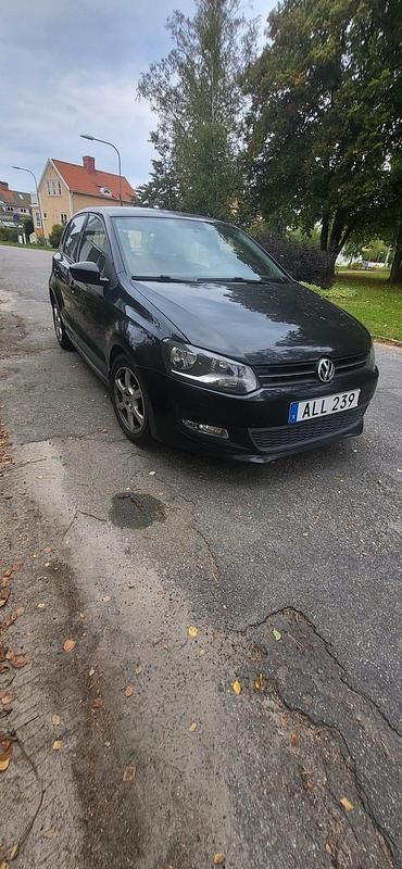 Begagnad 2011 VW Polo Halvkombi | 55 000 kr (Marknadspris) - Bild 1/4
