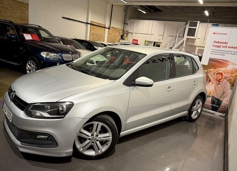 Begagnad VW Polo R-line 90 HK (66 kW) 2013 Svart Halvkombi