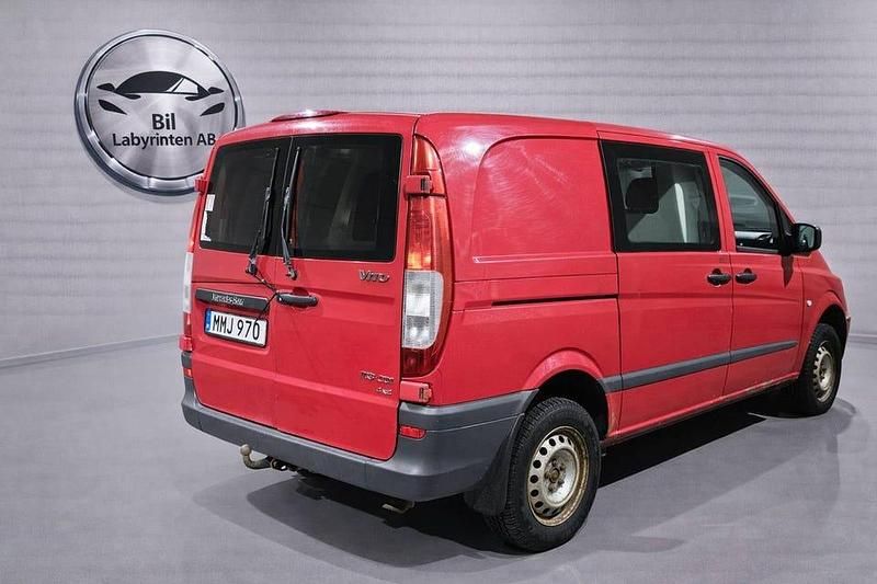 Begagnad Mercedes Vito 136 HK (100 kW) 2014 Röd Van
