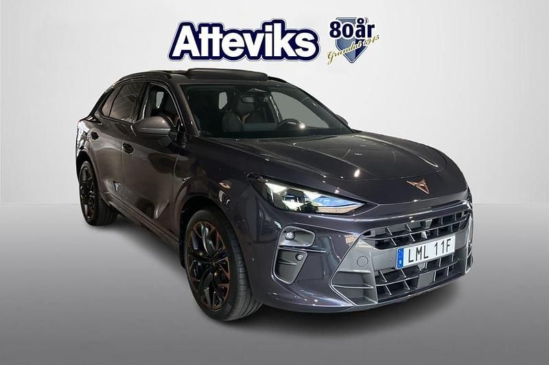Mörkgrå (blå) Ny 2024 Cupra Terramar VZ SUV | 599 000 kr (Marknadspris) - Bild 1/4