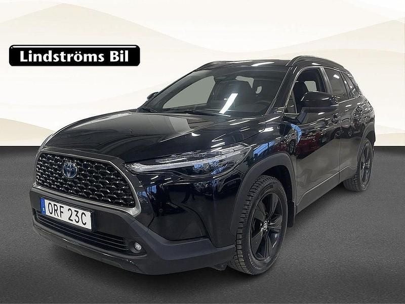 Begagnad Toyota Corolla Cross Executive 200 HK (147 kW) 2022 Svart SUV