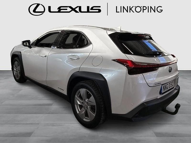 Begagnad Lexus UX 250h 184 HK (135 kW) 2020 Vit SUV