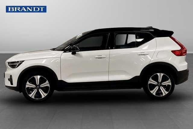 Begagnad Volvo XC40 Single Motor 175 kW (238 HK) 2023 Vit SUV