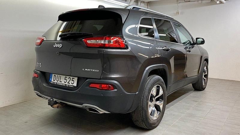 Begagnad Jeep Cherokee 170 HK (125 kW) 2015 Grön SUV