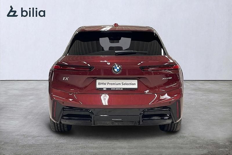 Begagnad BMW iX M Sport 484 kW (659 HK) 2025 Röd SUV