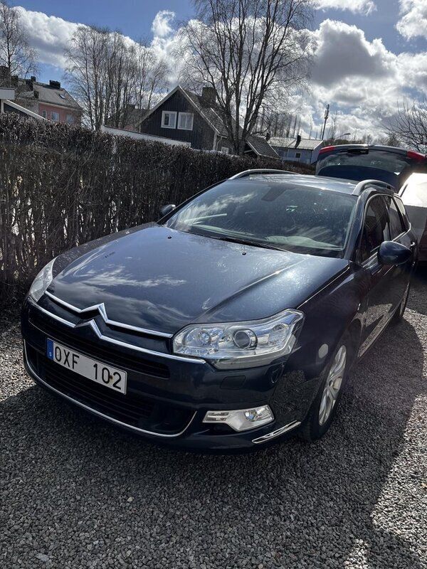 Blå Begagnad 2011 Citroën C5 Kombi | 42 000 kr (Marknadspris) - Bild 1/4