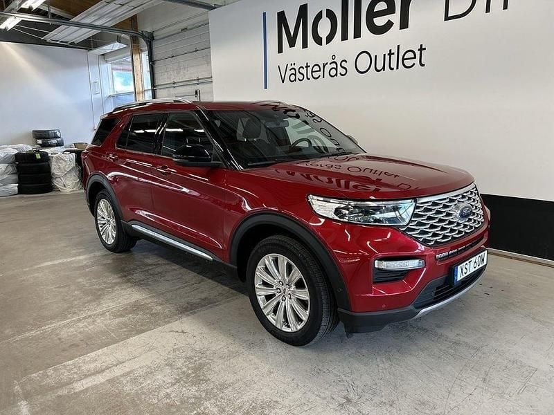 Röd Begagnad 2021 Ford Explorer Hybrid Platinum SUV | 469 900 kr (Bra pris) - Bild 1/3