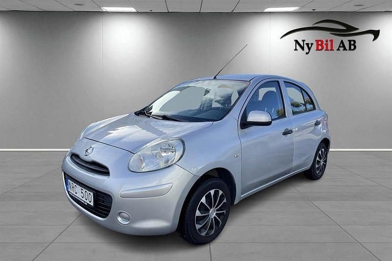 Silver Begagnad 2012 Nissan Micra Halvkombi | 39 500 kr (Marknadspris) - Bild 1/4