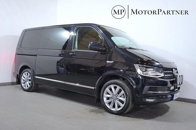 Svart Begagnad 2018 VW Multivan Highline Minibuss | 429 900 kr (Bra pris) - Bild 1/4
