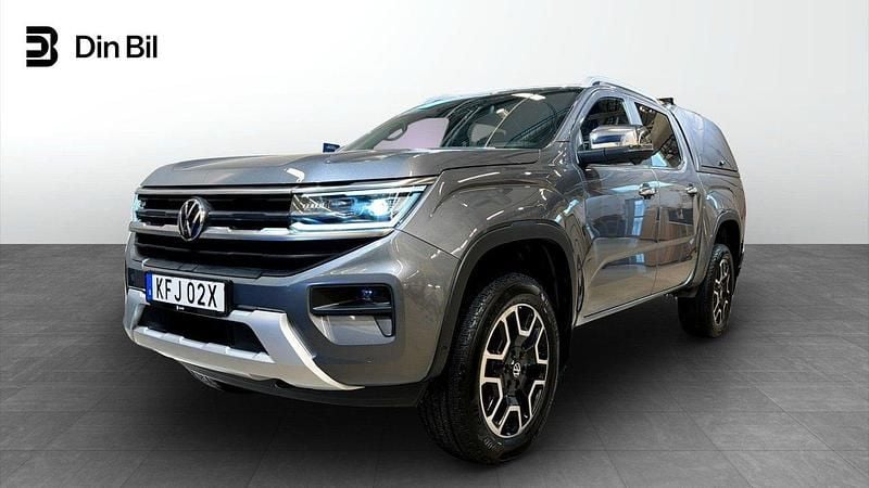 Grå (dark grey metallic) Begagnad 2023 VW Amarok Style Pickup | 609 500 kr (Superpris) - Bild 1/4
