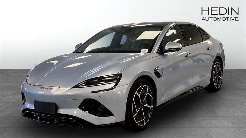Svart Begagnad 2024 BYD Seal Sedan | 624 900 kr - Bild 1/4