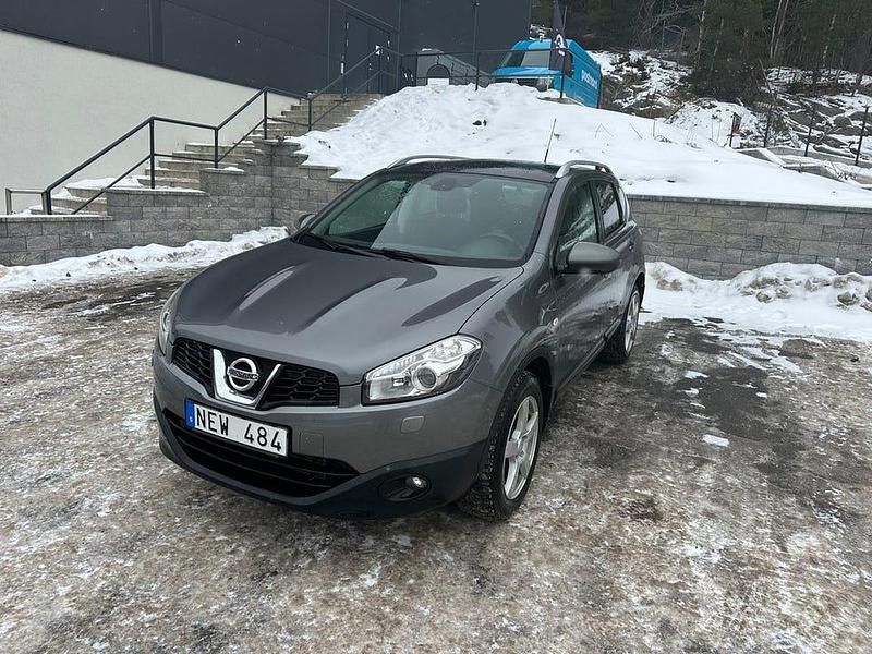 Grå Begagnad 2013 Nissan Qashqai SUV | 52 500 kr (Superpris) - Bild 1/4