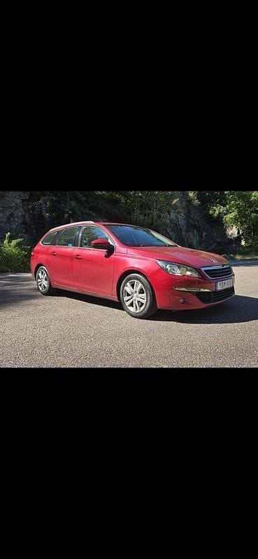 Röd Begagnad 2016 Peugeot 308 Active Kombi | 65 900 kr (Bra pris) - Bild 1/4
