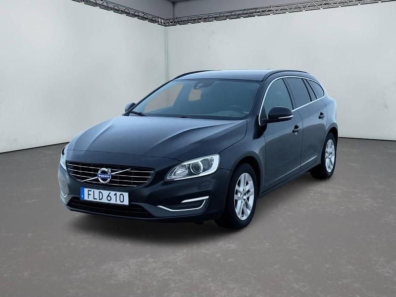 Begagnad Volvo V60 215 HK (158 kW) 2015 Svart Kombi