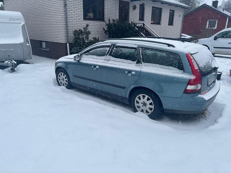 Begagnad 2007 Volvo V50 Kombi | 12 000 kr (Bra pris) - Bild 1/4