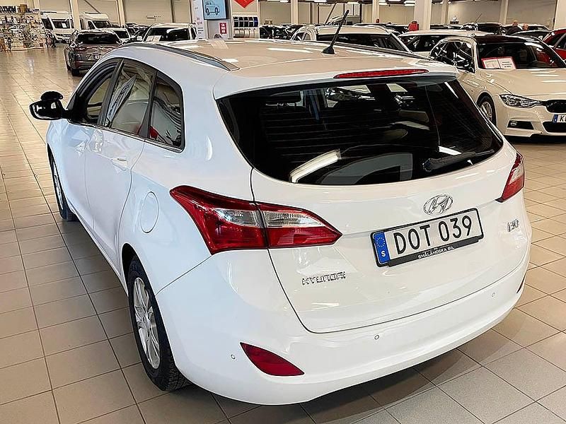 Begagnad Hyundai i30 110 HK (80 kW) 2017 Vit Kombi