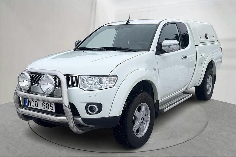 Begagnad Mitsubishi L200 178 HK (130 kW) 2012 Vit Pickup