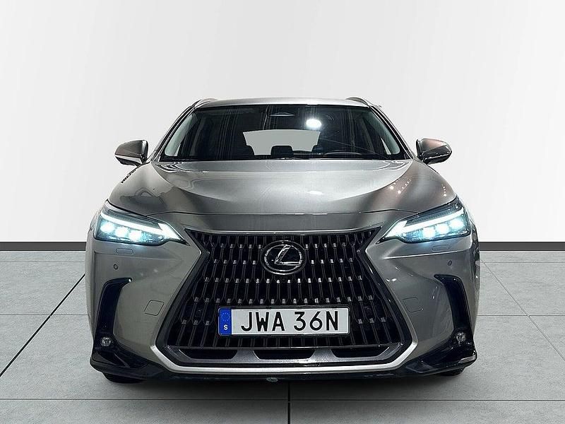 Begagnad Lexus NX350h Executive Line 245 HK (180 kW) 2023 Ljusgrå SUV