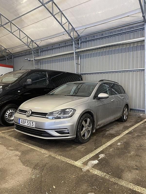 Begagnad VW Golf VII 151 HK (111 kW) 2017 Silver Kombi