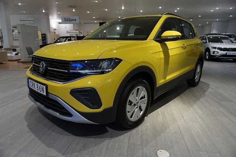 Gul Ny 2024 VW T-Cross SUV | 254 500 kr (Marknadspris) - Bild 1/4