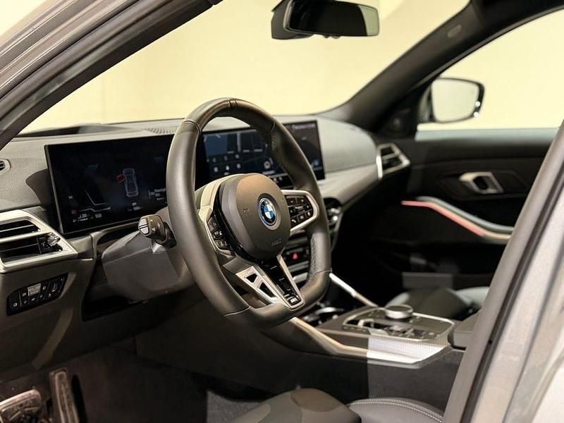 Begagnad BMW 330 Sport Line 292 HK (214 kW) 2025 Grå